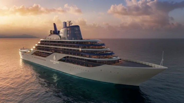 Seasons-Yacht.jpg